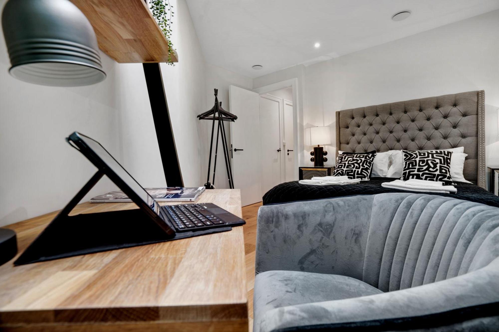 Apartment Super 3 Bed In Richmond *
