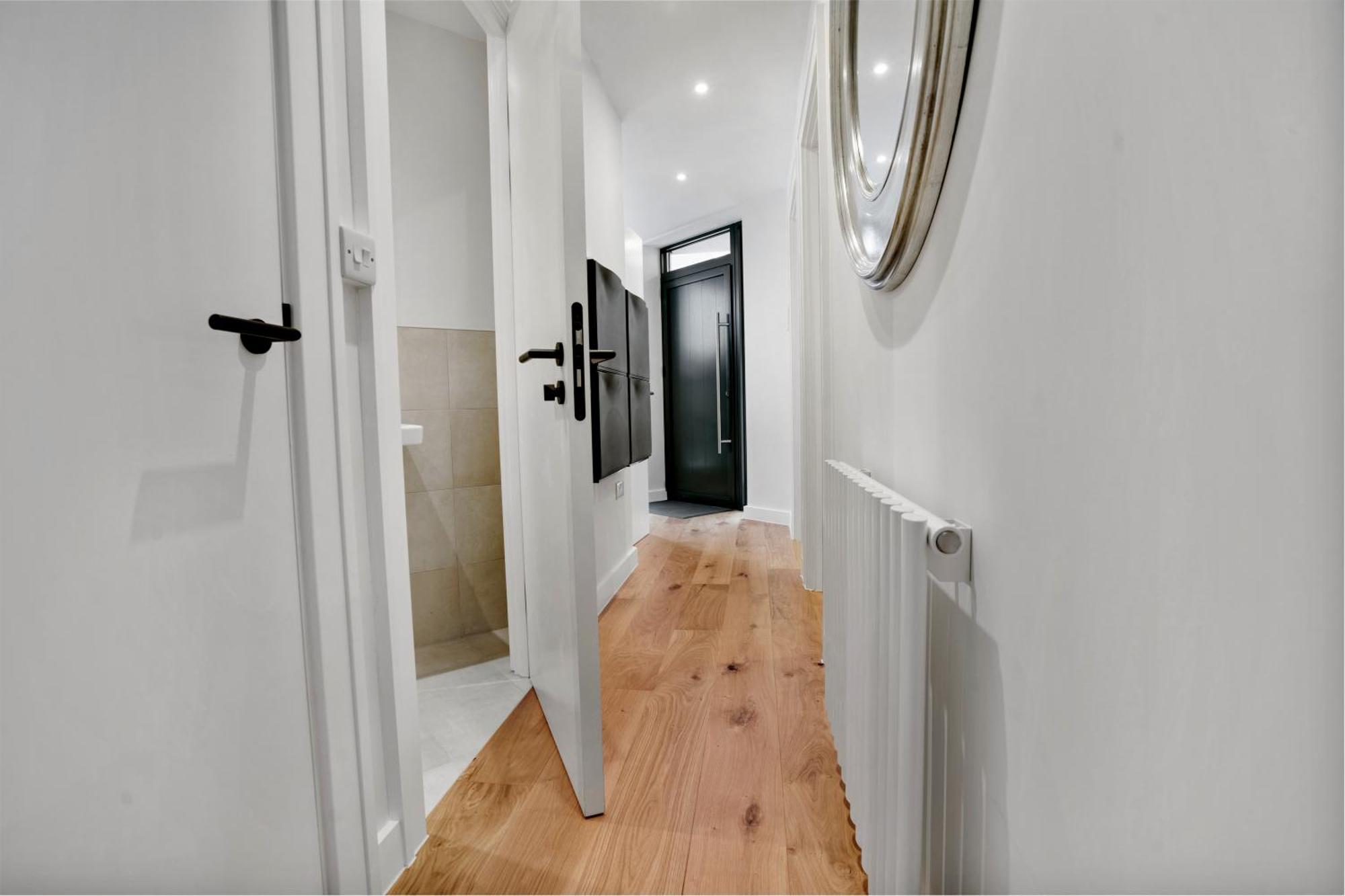 Apartment Super 3 Bed In Richmond *