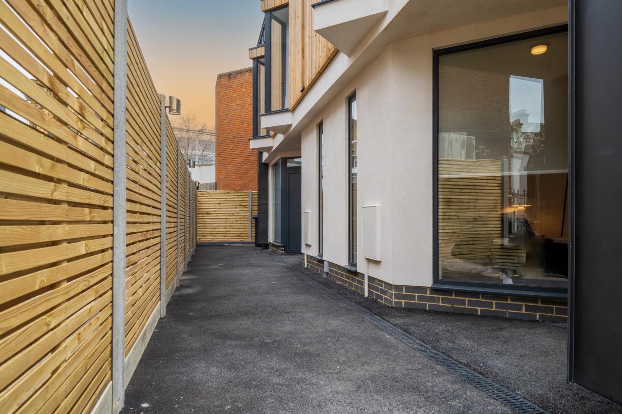Apartment Super 3 Bed In Richmond